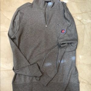 Vineyard Vines Chicago Cubs sweatshirt